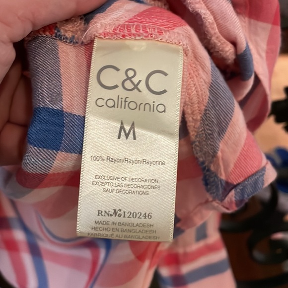 C&C California women’s pink plaid Shirt - Picture 6 of 7